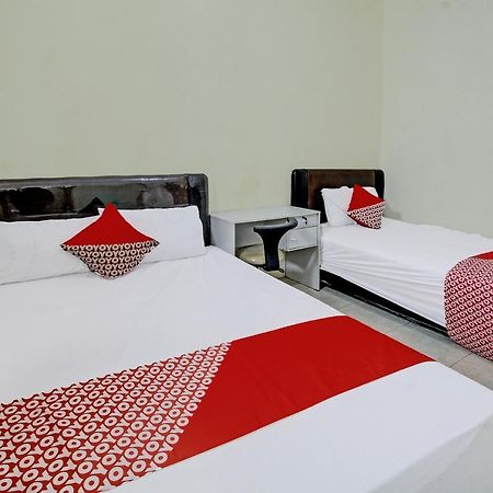 Oyo Life 92312 A+ Cozy Rooms Syariah Kediri  Exterior foto