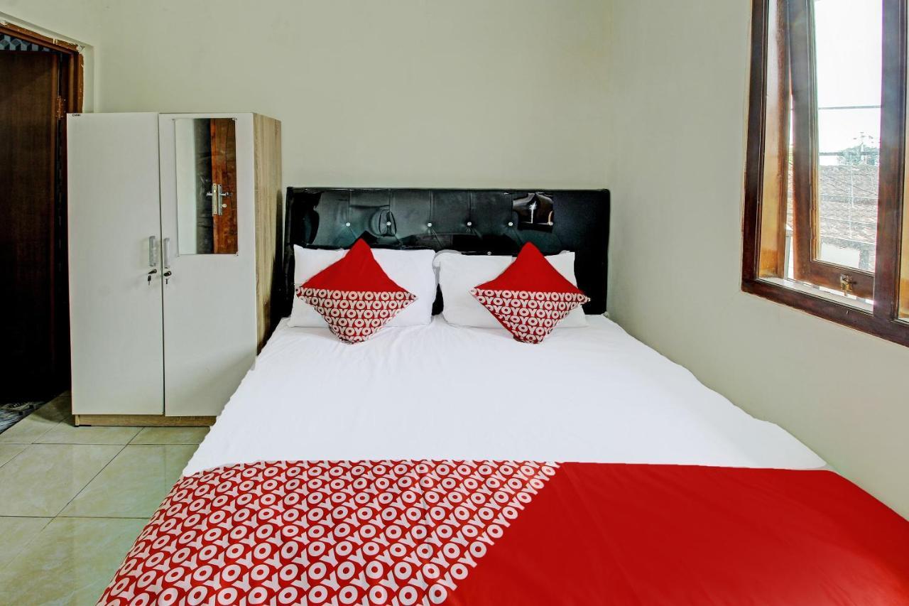 Oyo Life 92312 A+ Cozy Rooms Syariah Kediri  Exterior foto