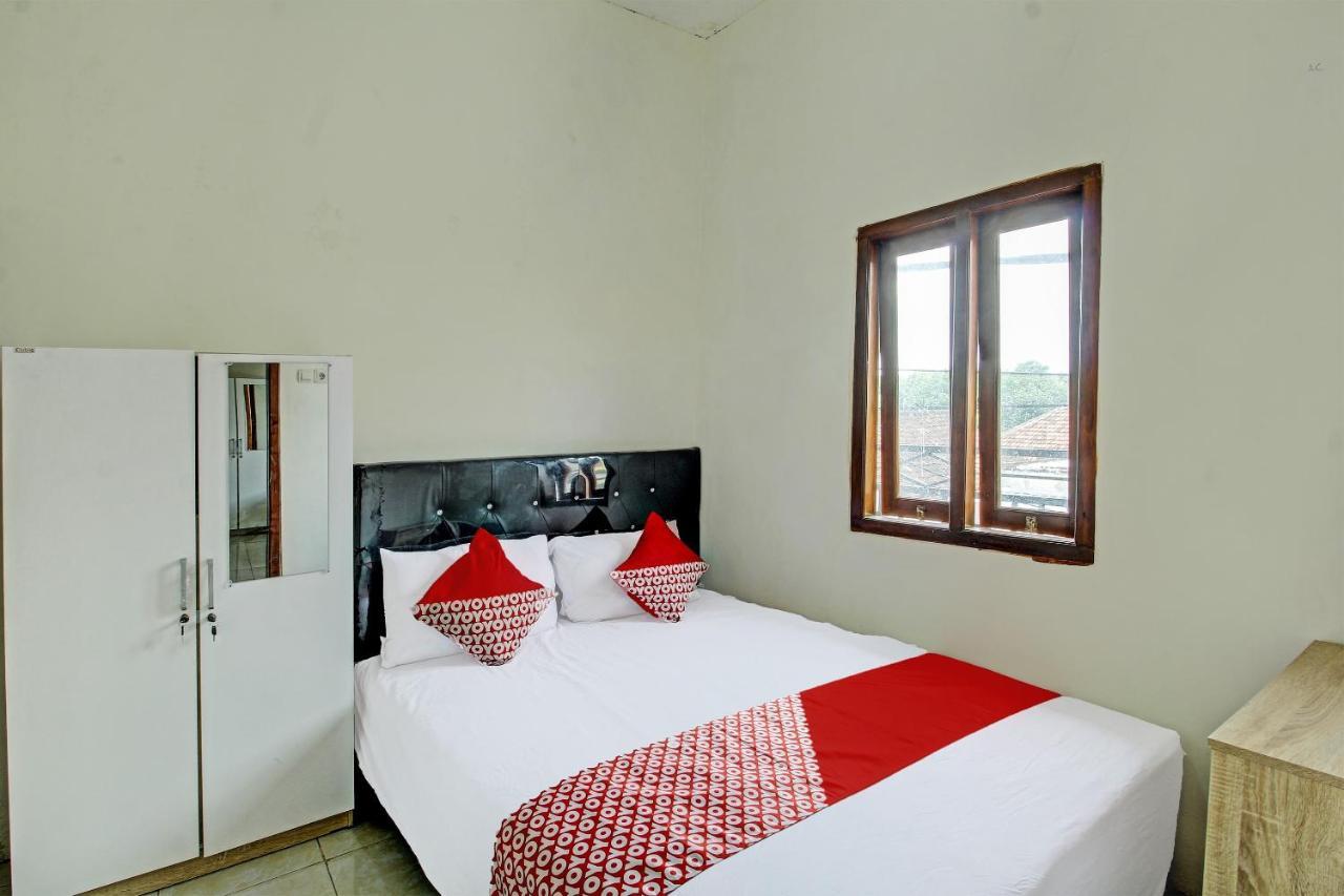 Oyo Life 92312 A+ Cozy Rooms Syariah Kediri  Exterior foto