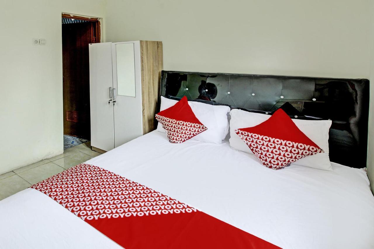 Oyo Life 92312 A+ Cozy Rooms Syariah Kediri  Exterior foto