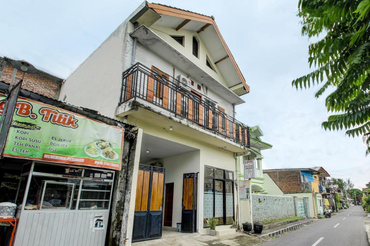 Oyo Life 92312 A+ Cozy Rooms Syariah Kediri  Exterior foto